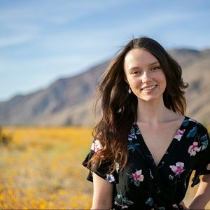 Meet your Posher, Lorrie